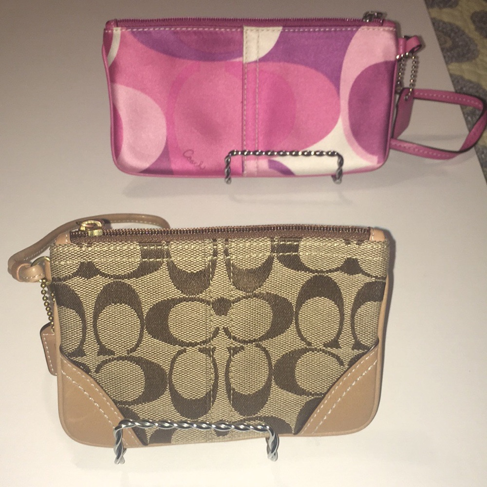 Authentic Coach wristlet FINAL PRICE ‼️